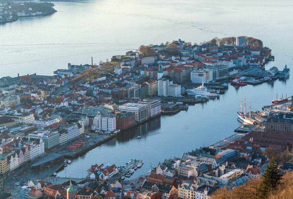 Bildet av innseiling Bergen sett fra Fløyen